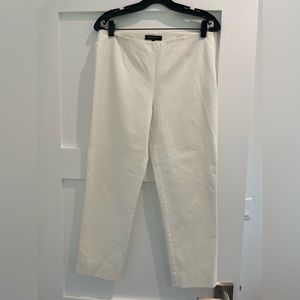 Lafayette 148. Size 6 white cropped trousers. About 35 inches from top to bottom